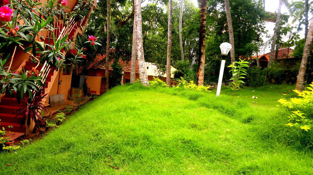 Ganesh House Homestay Kovalam Luaran gambar