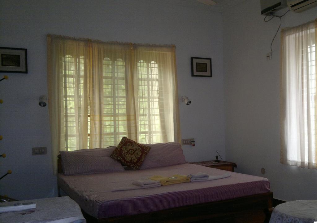 Ganesh House Homestay Kovalam Luaran gambar