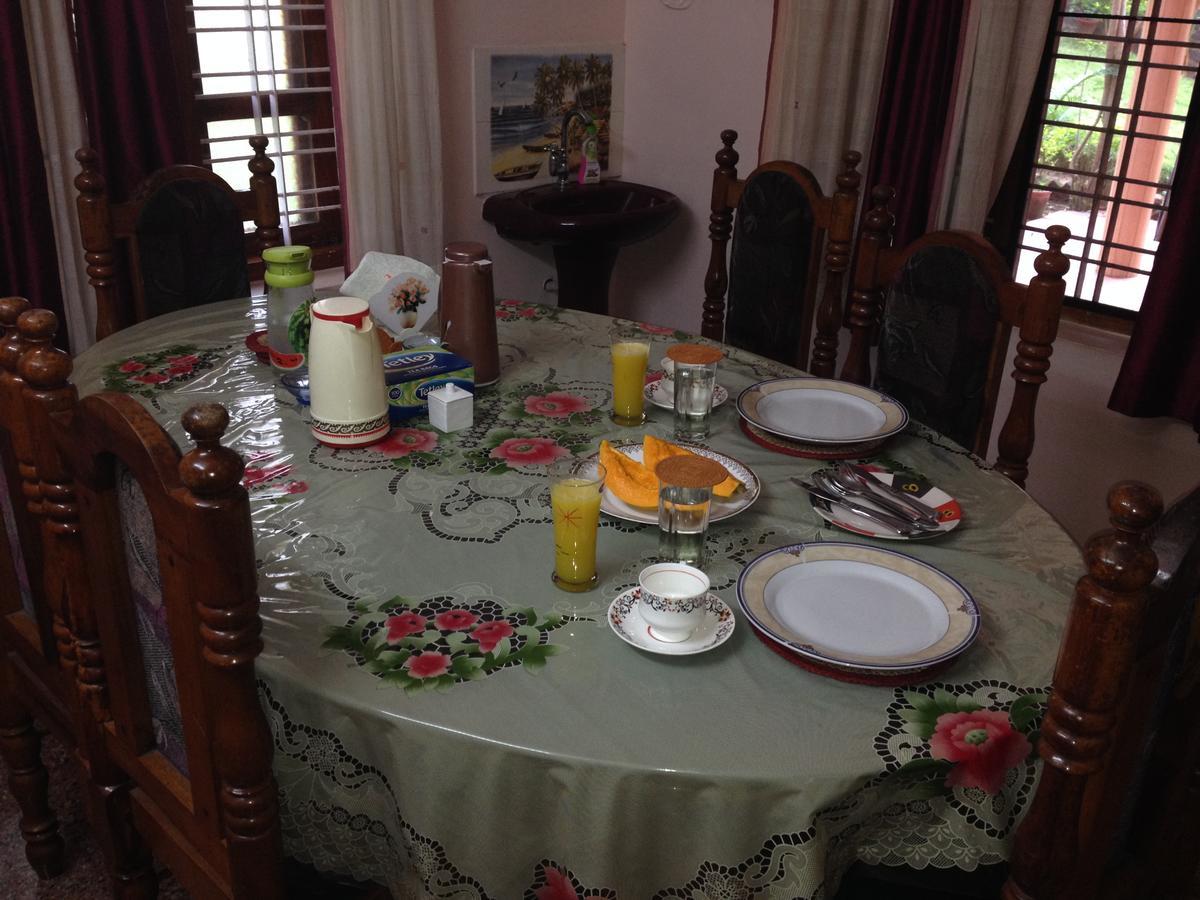 Ganesh House Homestay Kovalam Luaran gambar