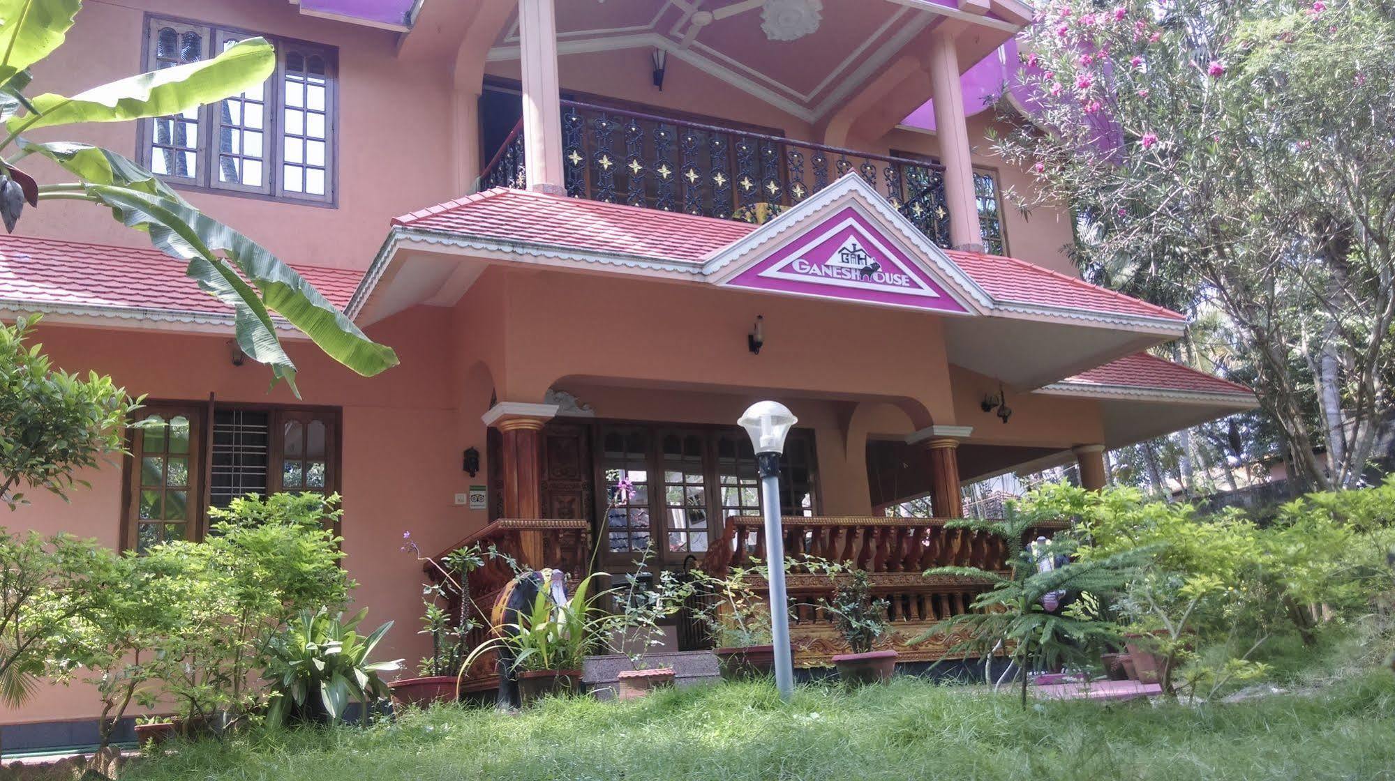 Ganesh House Homestay Kovalam Luaran gambar