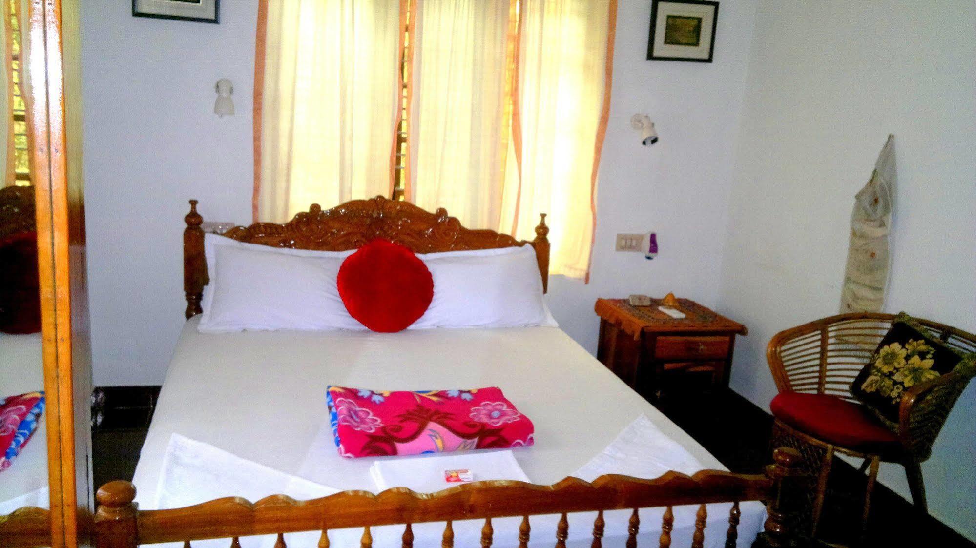 Ganesh House Homestay Kovalam Luaran gambar