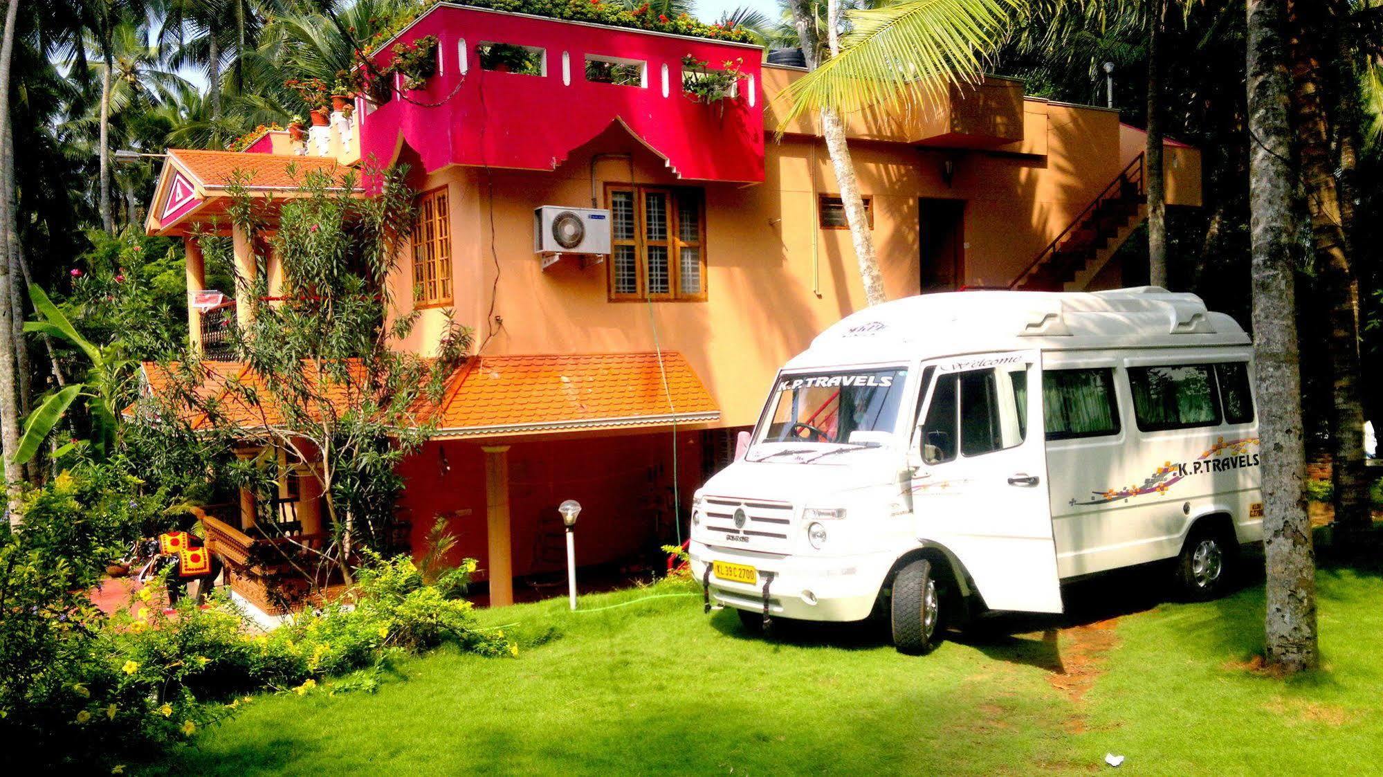 Ganesh House Homestay Kovalam Luaran gambar
