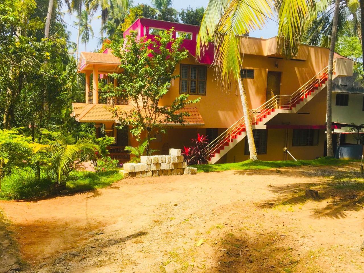 Ganesh House Homestay Kovalam Luaran gambar